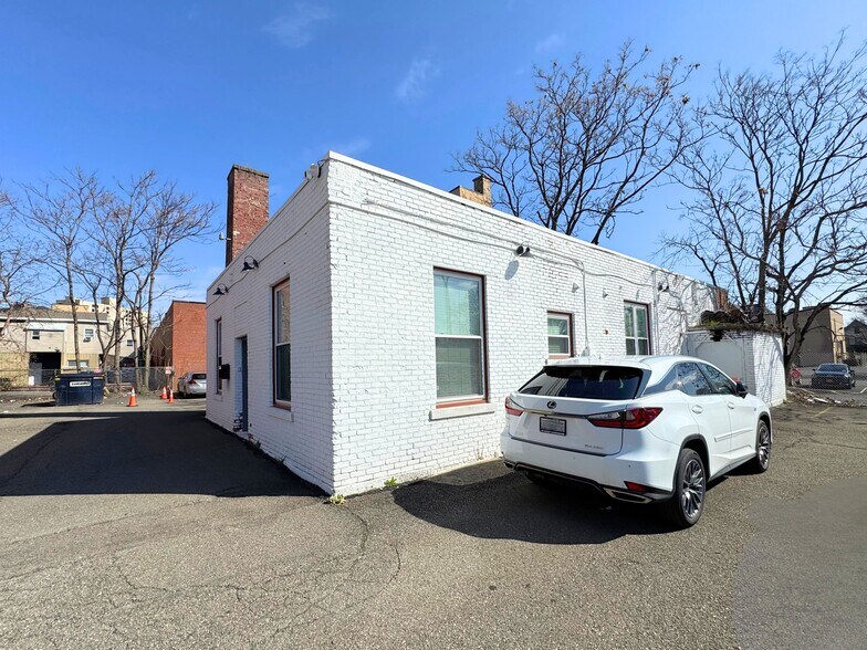 More Photos Of 74 Carroll St, Binghamton Apartments For Sale