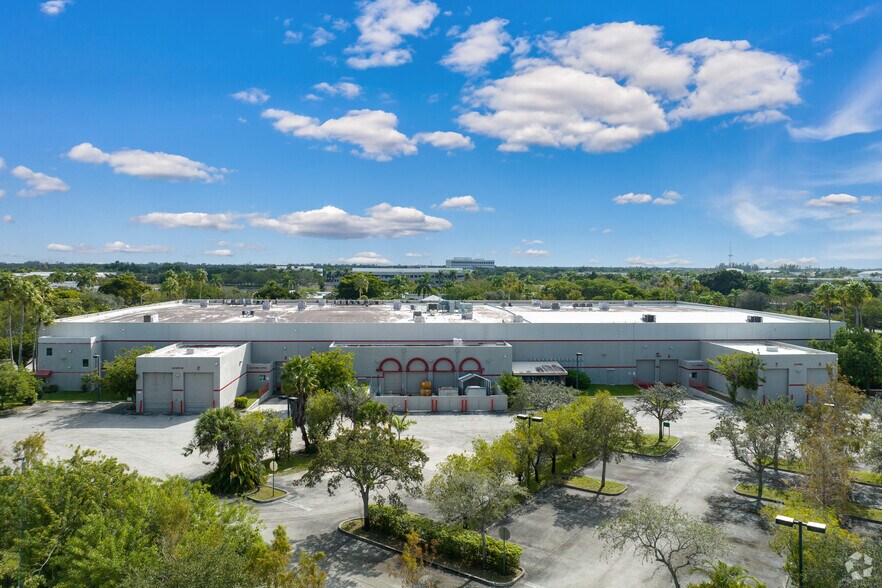 More Photos Of 14051 NW 14th St, Sunrise Industrial For Lease