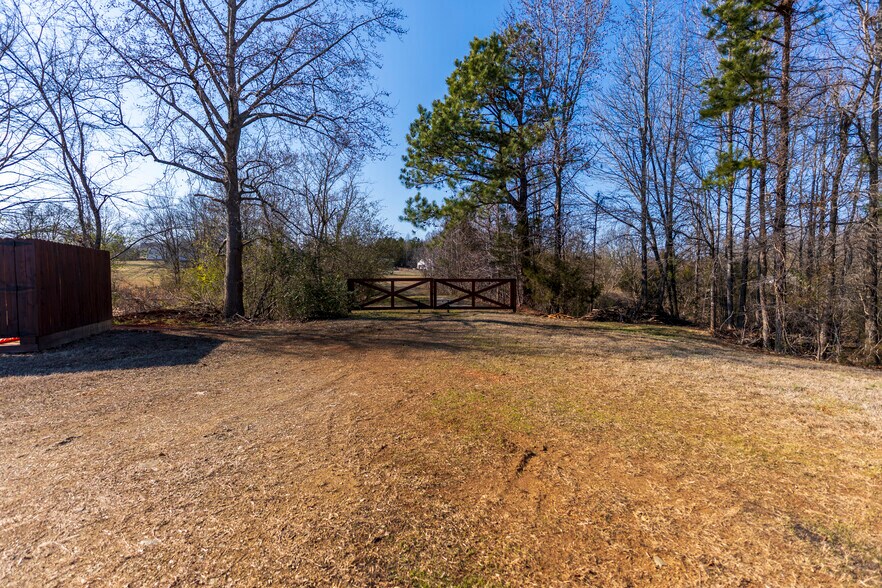 More Photos Of 6815 Shiloh Unity Rd, Lancaster Specialty For Sale