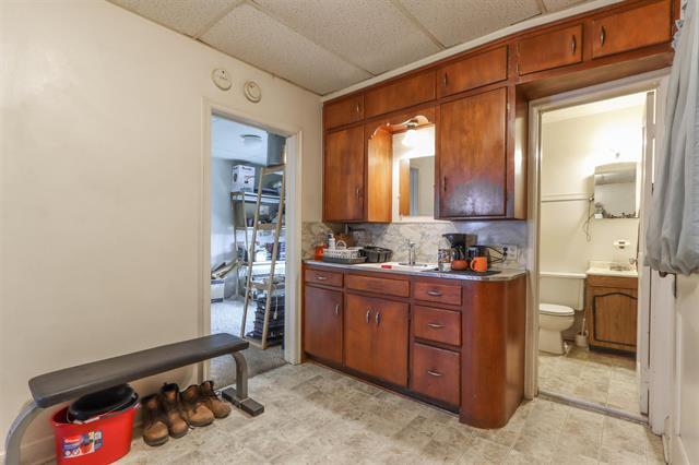 More Photos Of 401-405 S Central Ave, Marshfield Storefront For Sale
