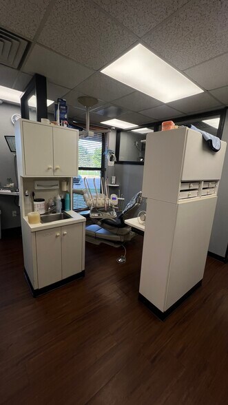 More Photos Of 615 E Oklahoma Ave, Enid Office For Sale