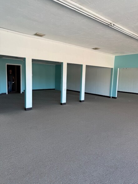 More Photos Of 6807 Tamiami Trl, Bradenton Freestanding For Lease