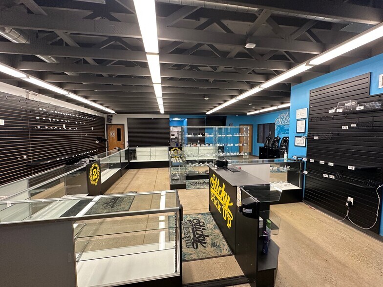 More Photos Of 1965 Peck St, Muskegon Medical For Sale