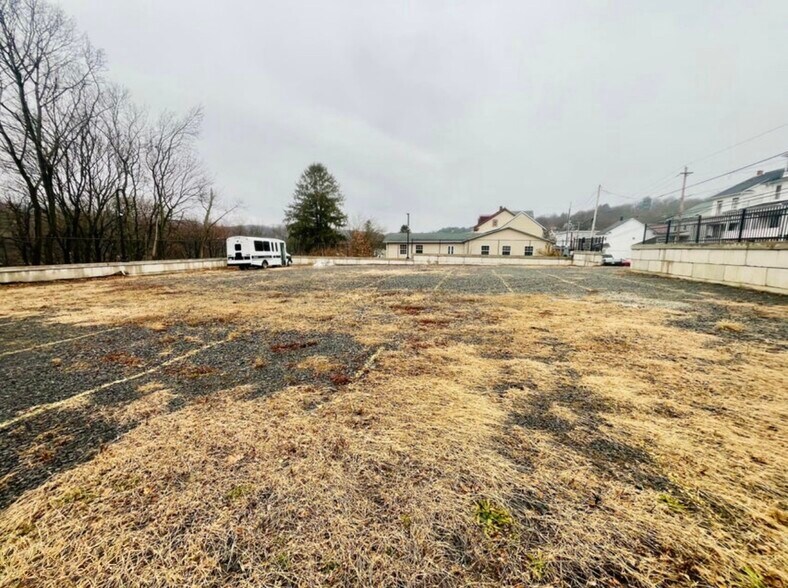 More Photos Of , Coal Township Unknown For Sale