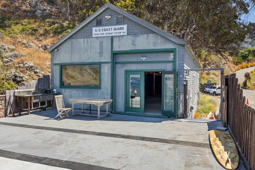 More Photos Of 825 (AKA 45200) Port rd, Point Arena Marina For Sale