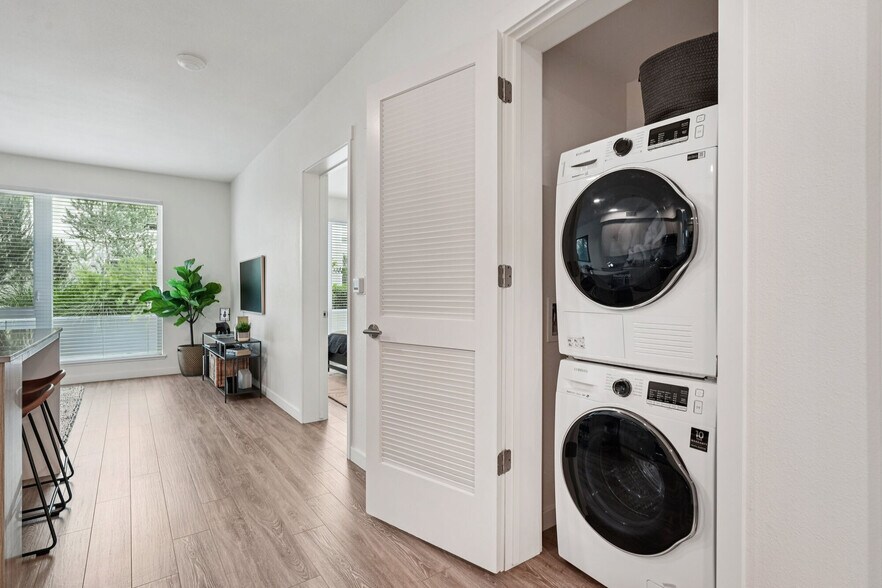 More Photos Of 1010 11th St, Sacramento Apartments For Lease