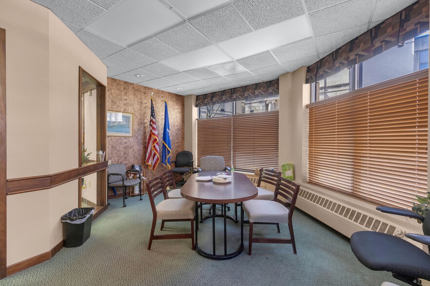 More Photos Of 47-49 Leavenworth St, Waterbury Office For Sale