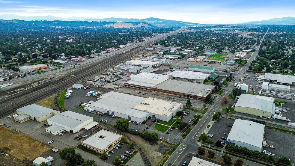 More Photos Of 6715 E Mission Ave, Spokane Warehouse For Lease