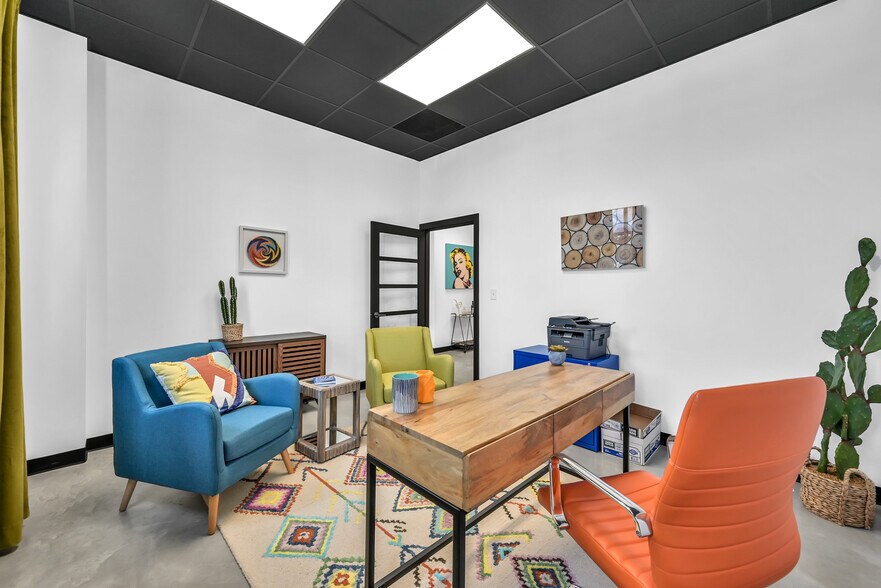 More Photos Of 525 Woodland Square Blvd, Conroe Coworking Space