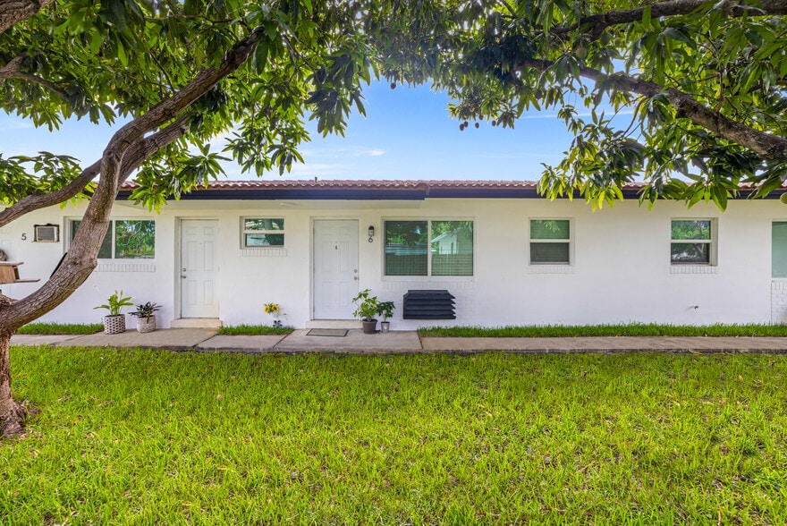 More Photos Of 1927- 1929 Roosevelt st, Hollywood Apartments For Sale