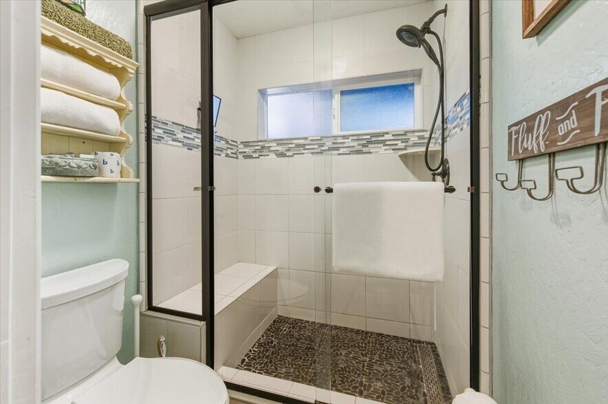 More Photos Of 301-317 S Pine St, Nevada City Hotel For Sale