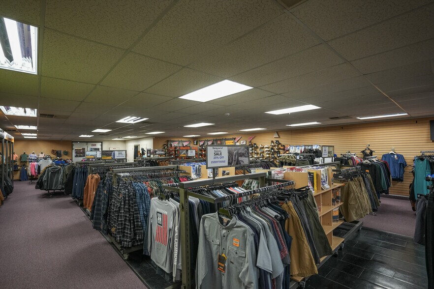 More Photos Of 418 Delaware Ave, Palmerton Storefront For Sale