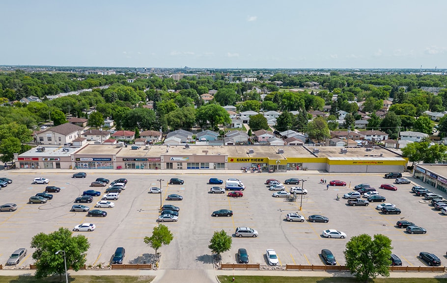 More Photos Of 489 London St, Winnipeg General Retail For Lease