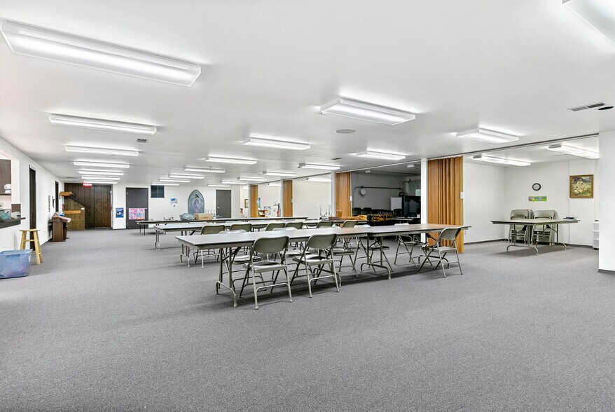 More Photos Of 301 S Chestnut Ave, Oconto Falls Religious Facility For Sale