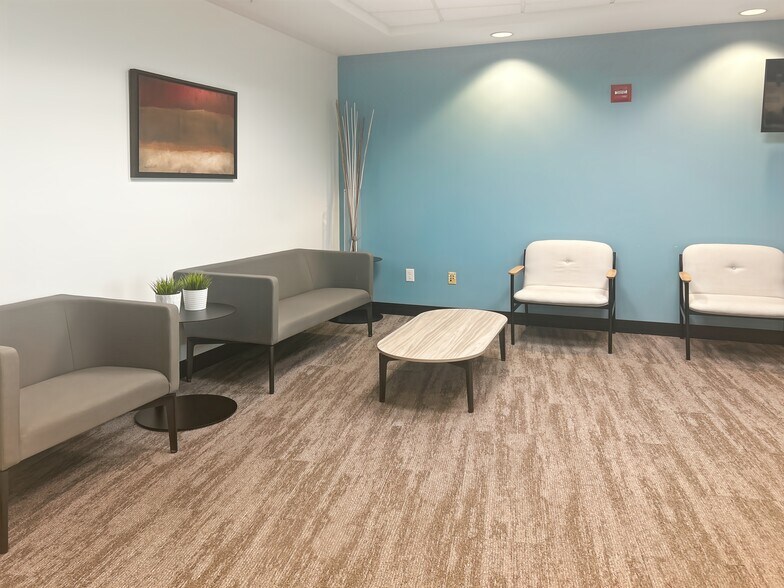 More Photos Of 1800 Pembrook Dr, Orlando Coworking Space