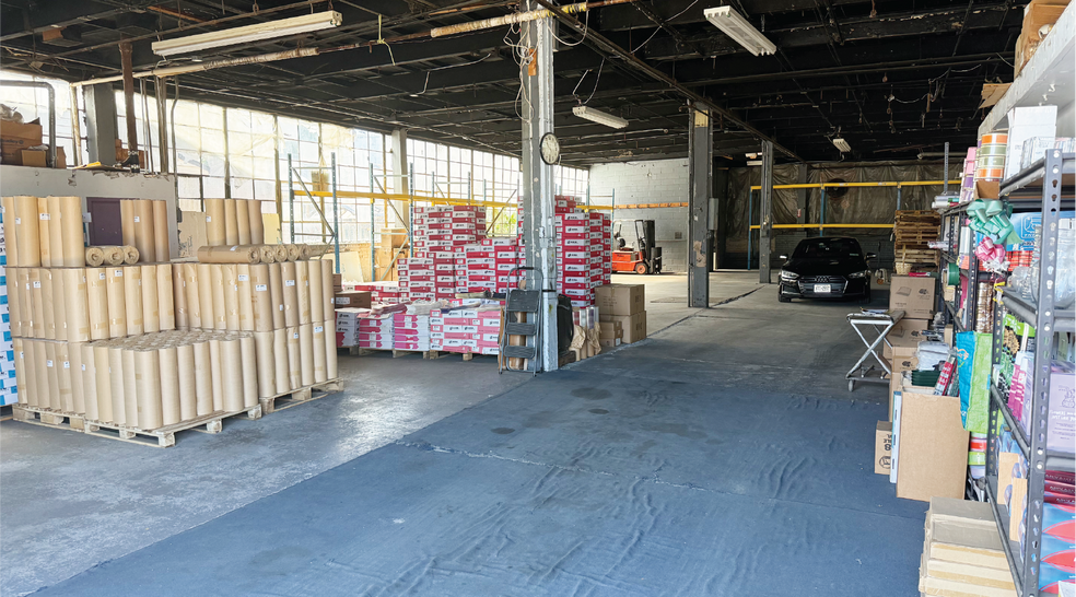 More Photos Of 55-02 37th Ave, Woodside Warehouse For Sale