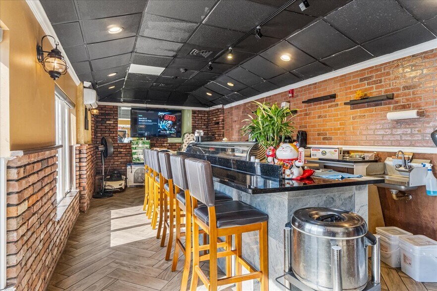 More Photos Of 4 Main St, Kings Park Storefront Retail Residential For Sale