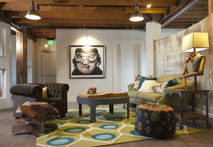 More Photos Of 1228 S Adams St, Fort Worth Office For Lease