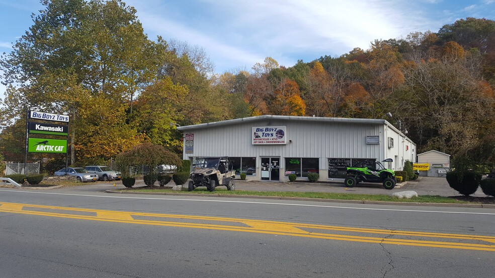 Primary Photo Of 5512 Route 9w, Marlboro Auto Dealership For Sale