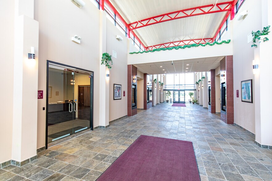 More Photos Of 1548 Bond St, Naperville Office For Lease