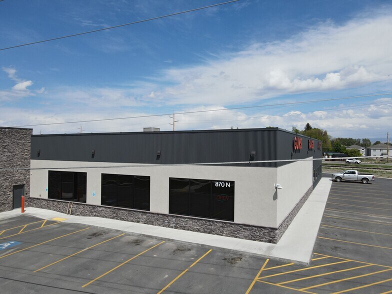 More Photos Of 870 N 2nd E, Rexburg General Retail For Lease