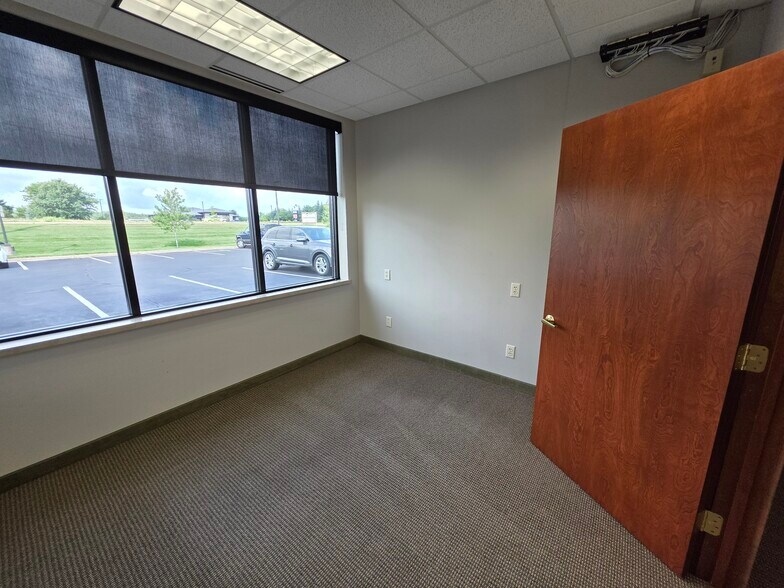 More Photos Of 744 Ryan Dr, Hudson Office For Lease