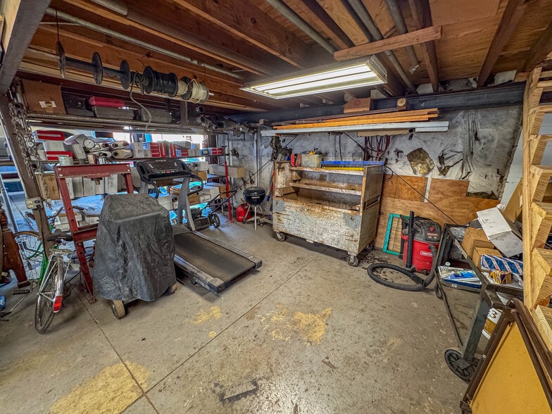 More Photos Of 8600 Gravois Rd, Saint Louis Auto Repair For Sale