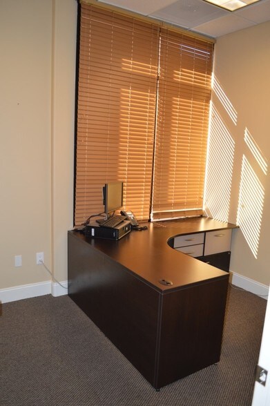 More Photos Of 2820 S Jones Blvd, Las Vegas Office For Sale