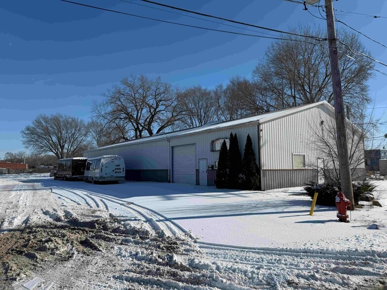 More Photos Of 40 Midland Ave, Rockdale Warehouse For Lease