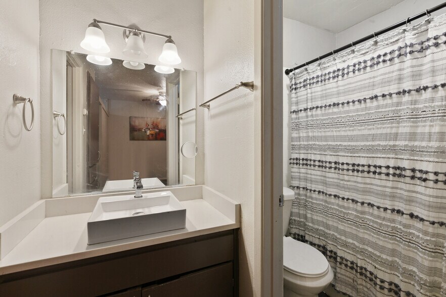More Photos Of , Austin Multifamily For Sale