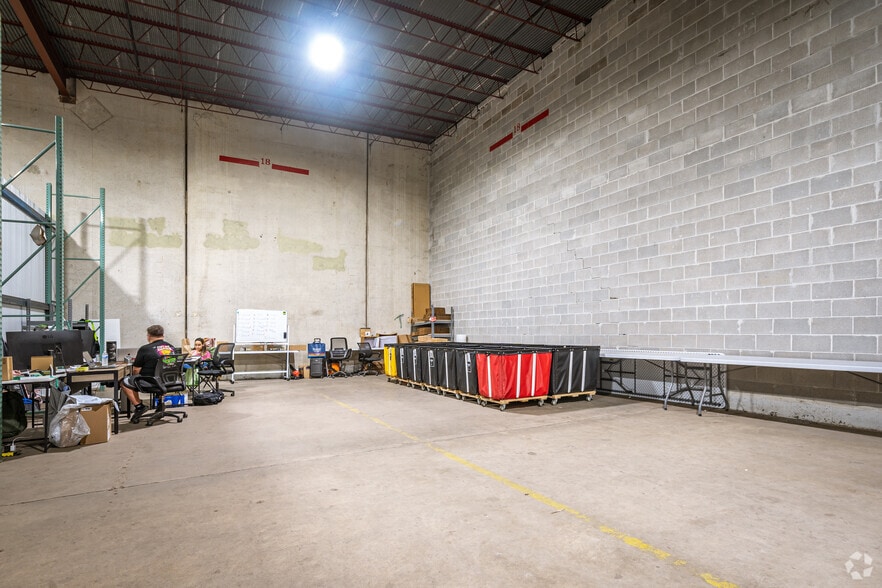 More Photos Of 1401 Greengrass Dr, Houston Warehouse For Lease