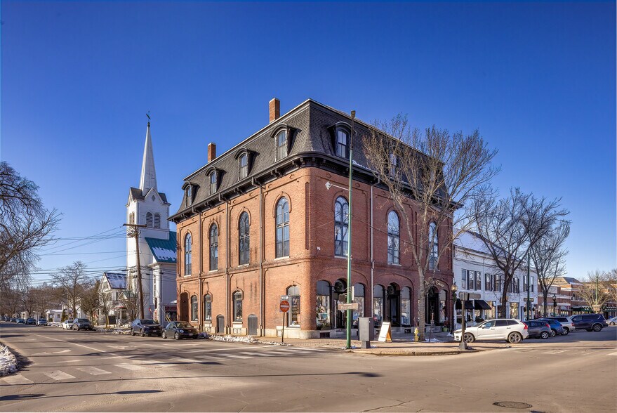 More Photos Of 146 Maine st, Brunswick Office For Lease
