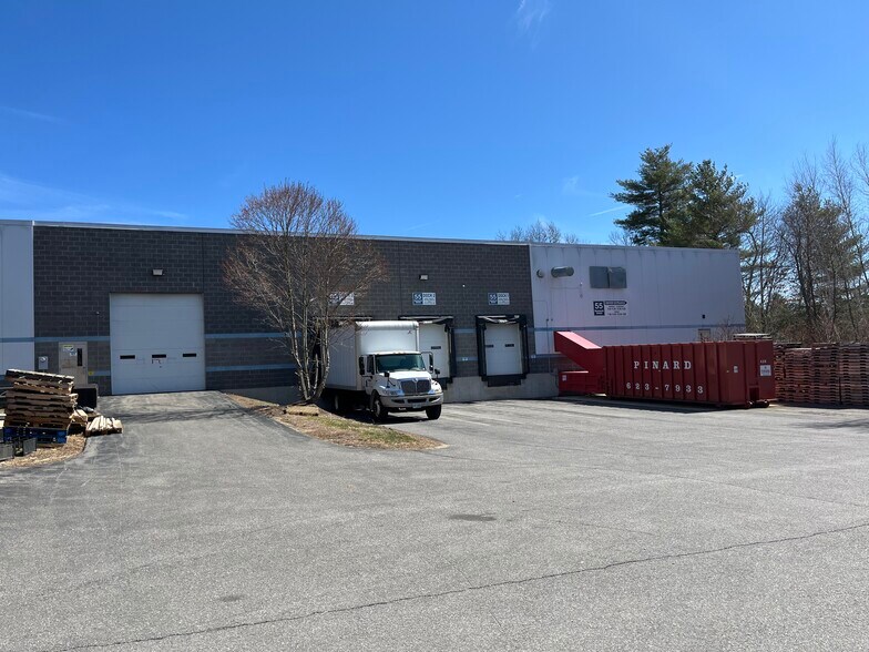 More Photos Of 55 Wentworth Ave, Londonderry Light Distribution For Lease