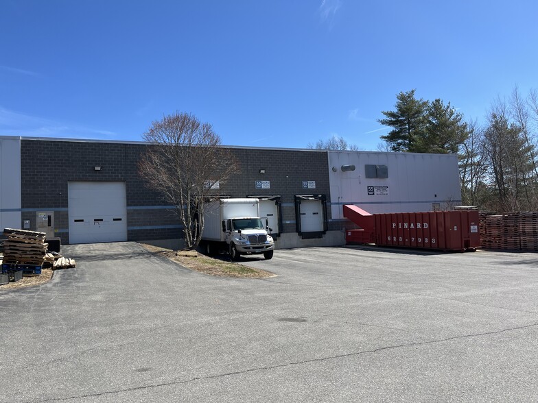 More Photos Of 55 Wentworth Ave, Londonderry Light Distribution For Lease