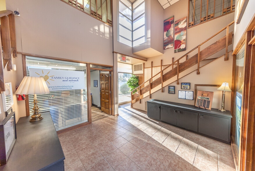 More Photos Of 5 Briercroft Office Park, Lubbock Office For Sale