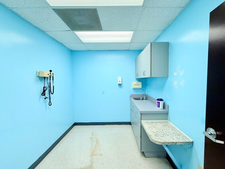 More Photos Of 4545 Pleasant Hill Rd, Kissimmee Medical For Lease
