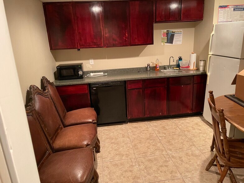 More Photos Of 6232 Madison St, New Port Richey Office Residential For Lease