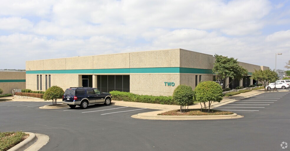 More Photos Of 8403 Cross Park Dr, Austin Warehouse For Lease