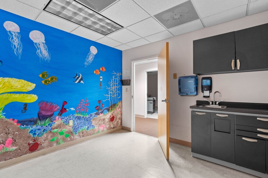 More Photos Of 94 Hospital St, Ridgway Specialty For Sale