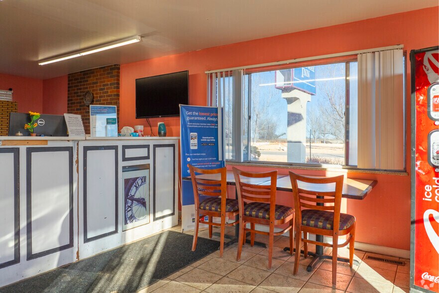 More Photos Of 1208 N Colorado Ave, Brush Hotel For Sale
