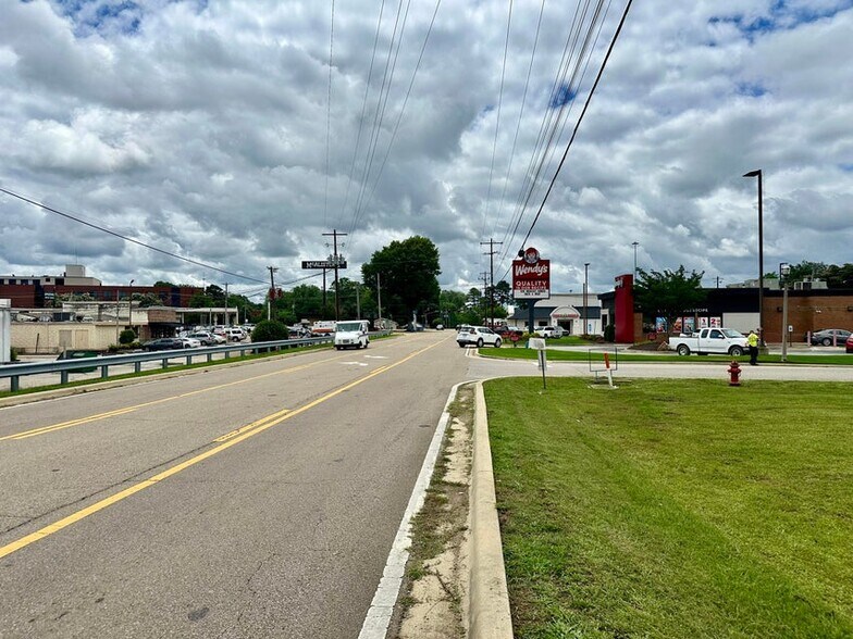 More Photos Of Exit 61, I-22, New Albany MS, New Albany Fast Food For Sale