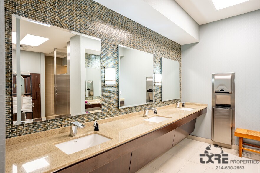 More Photos Of 12400 Coit Rd, Dallas Office For Lease