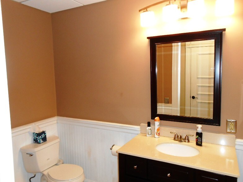 More Photos Of 17 S Presbyterian Ave, Atlantic City Office For Lease