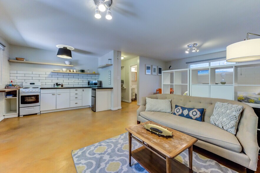 More Photos Of 821 N 3rd St, Phoenix Apartments For Sale