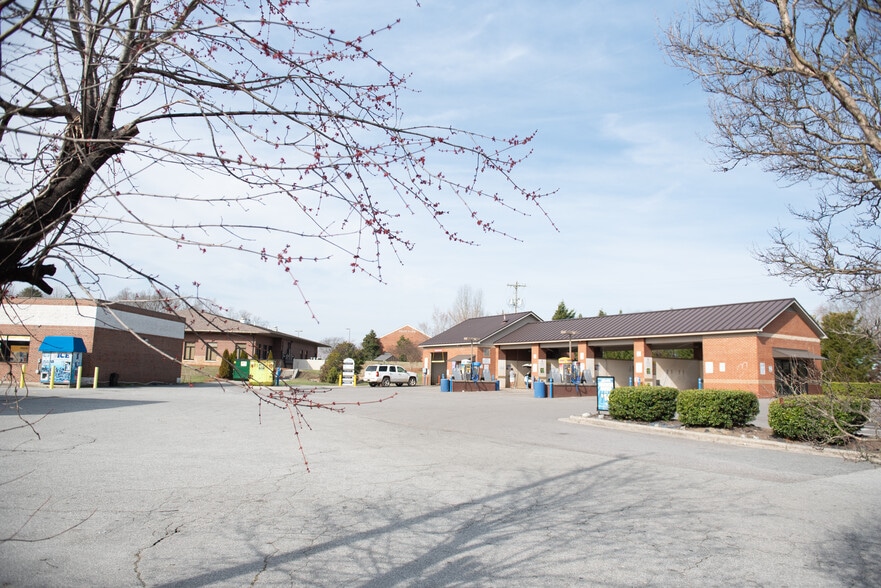 More Photos Of 3425 N Main St, High Point Carwash For Sale