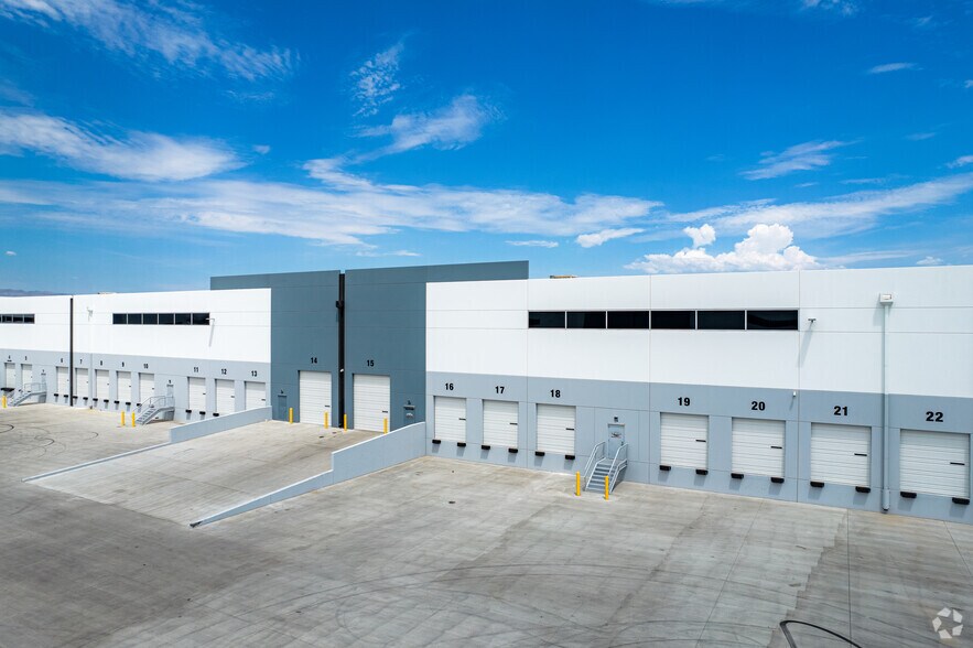 More Photos Of 4004 W Cheyenne Ave, North Las Vegas Industrial For Sale