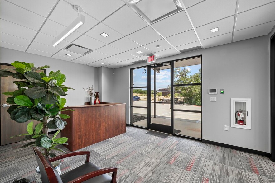 More Photos Of 39 Truss Dr, Boerne Flex For Sale