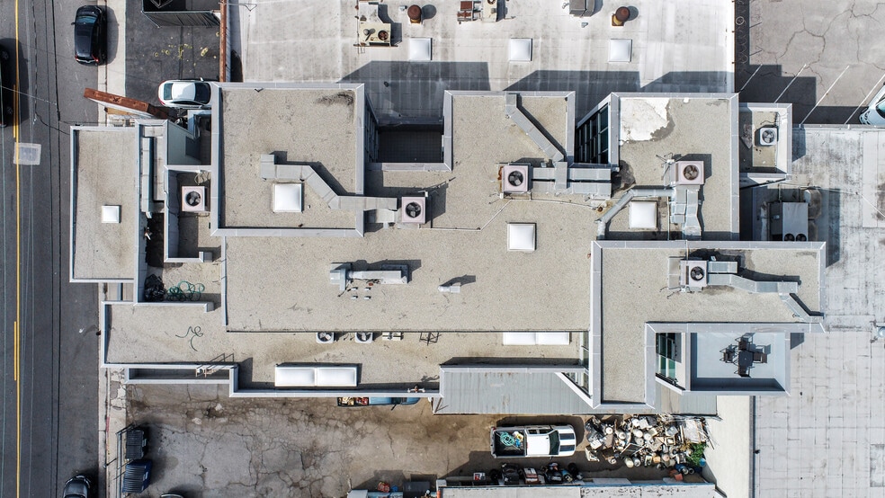More Photos Of 2332 Cotner Ave, Los Angeles Loft Creative Space For Lease
