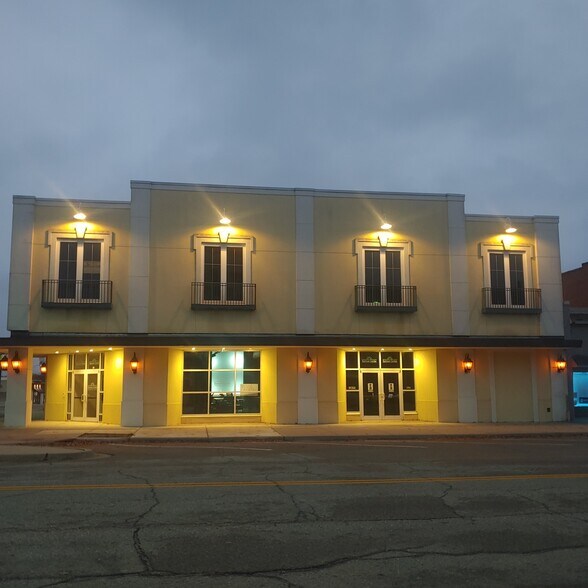 More Photos Of 101-103 S Washington Ave, Wellington Office For Lease