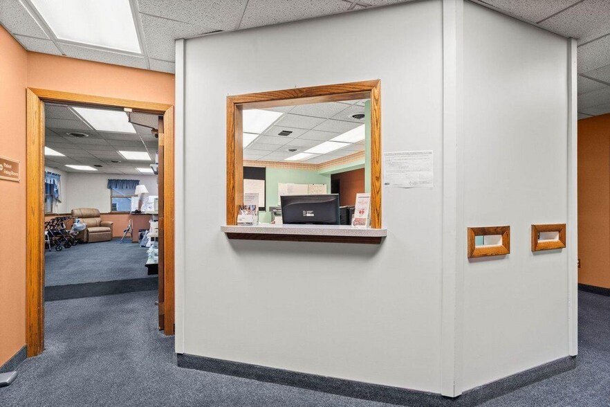 More Photos Of 502 Park Ave, Clearfield Medical For Sale
